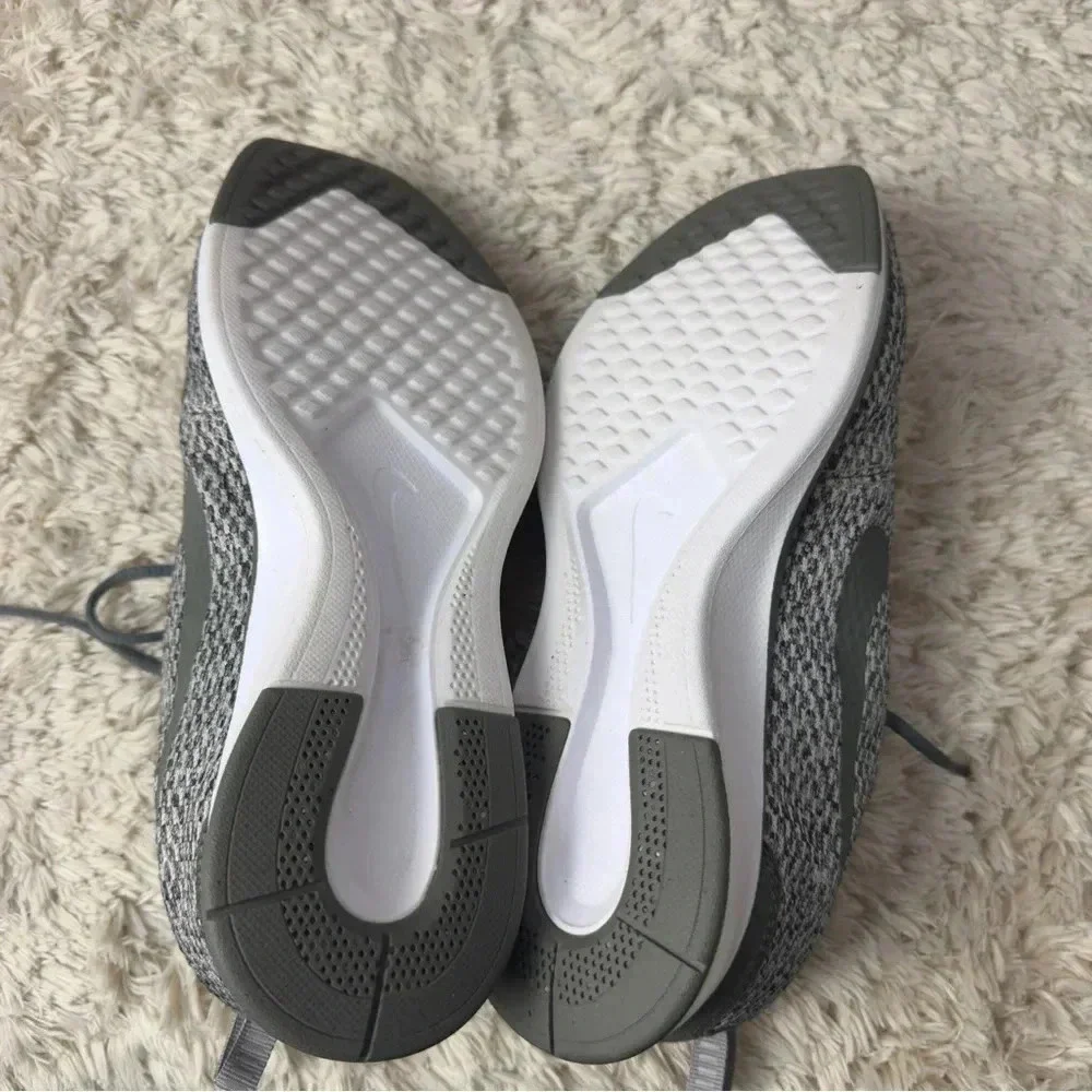 Nike Youth Dualtone Racer Running shoes size 5.5Y